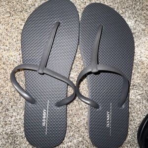 NEW Old Navy Black Sandals Sleek Minimalist Design